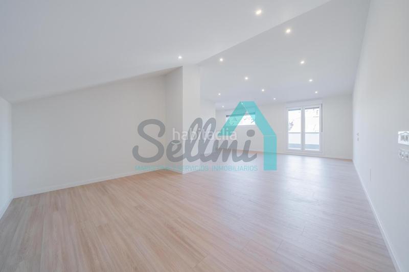 Foto f9b218d5-6011-4c8d-8ead-765fffedfee1. Dúplex amb calefacció a Salesas - Foncalada - Campoamor Oviedo