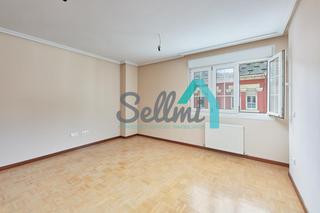 Flat  Prudencio fernández pelló