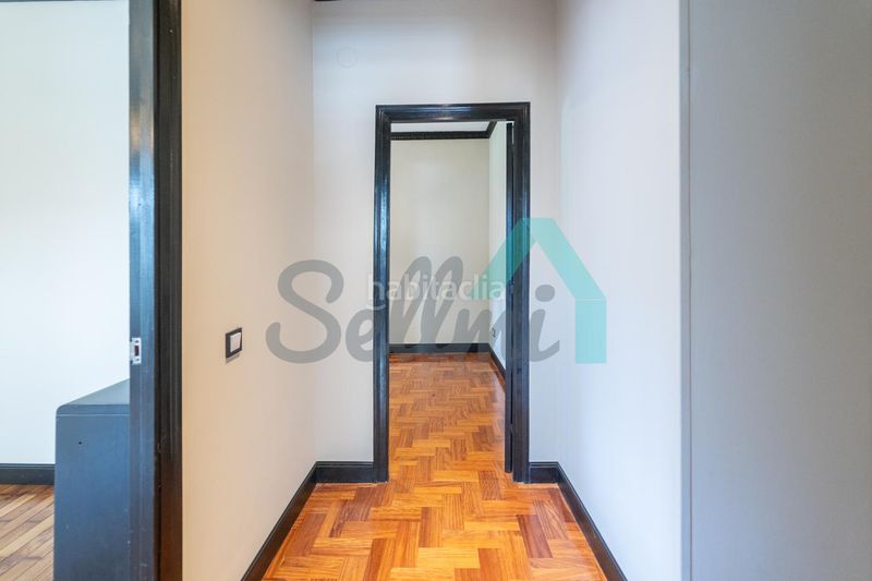 Foto b02b0f23-f7bb-414d-a5ac-9cc096c68a4c. Pis amb calefacció aparcament a Masip Oviedo