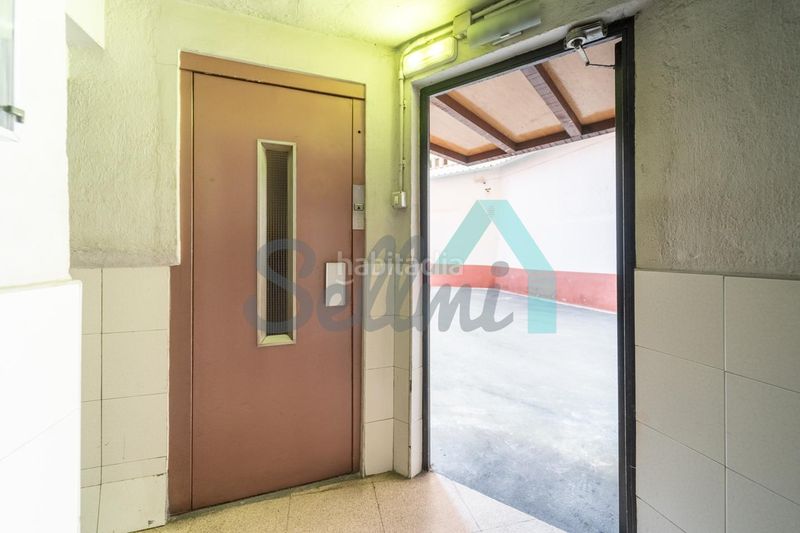 Foto e8ba1ff3-edf1-448d-aeea-6f8e8fa7bf6a. Pis amb calefacció aparcament a Masip Oviedo