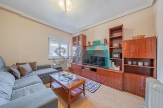 Miete Etagenwohnung  Calle victor hevia