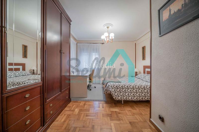 Foto 39c581e5-00f1-4929-b1eb-9551f62cbc6a. Alquiler piso en Masip Oviedo