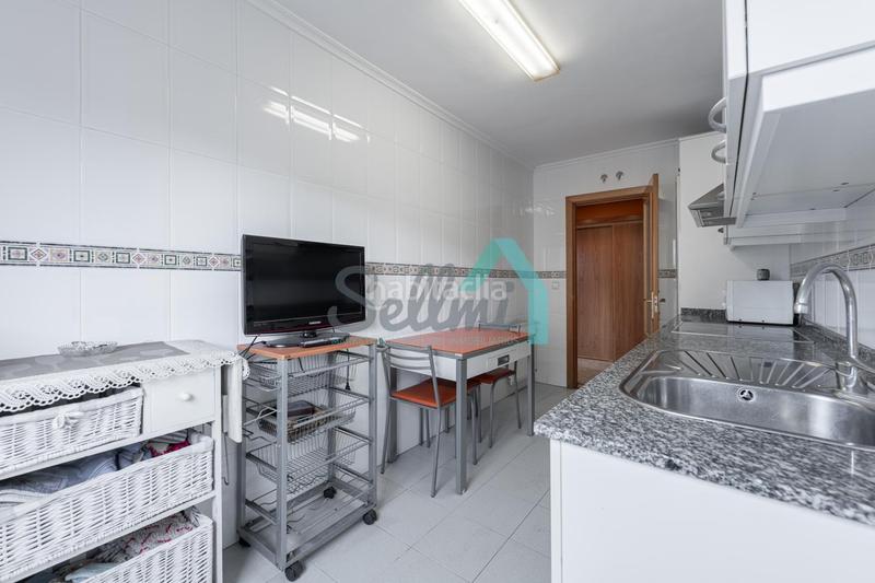 Foto 907fe70c-396c-4d94-9736-60ae05d42fd2. Affitto appartamento con riscaldamento parcheggio in Oviedo