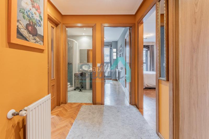 Foto f810d508-f0f8-452a-8221-781e2703109d. Affitto appartamento con riscaldamento parcheggio in Oviedo