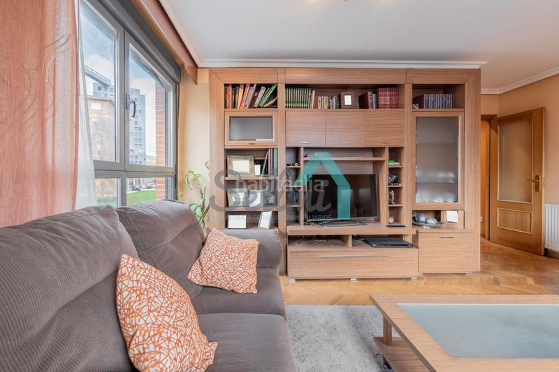 Foto 5f8c57ea-11e0-4757-af1b-f783c55456f8. Location appartement avec chauffage parking dans Huca - La Cadellada Oviedo