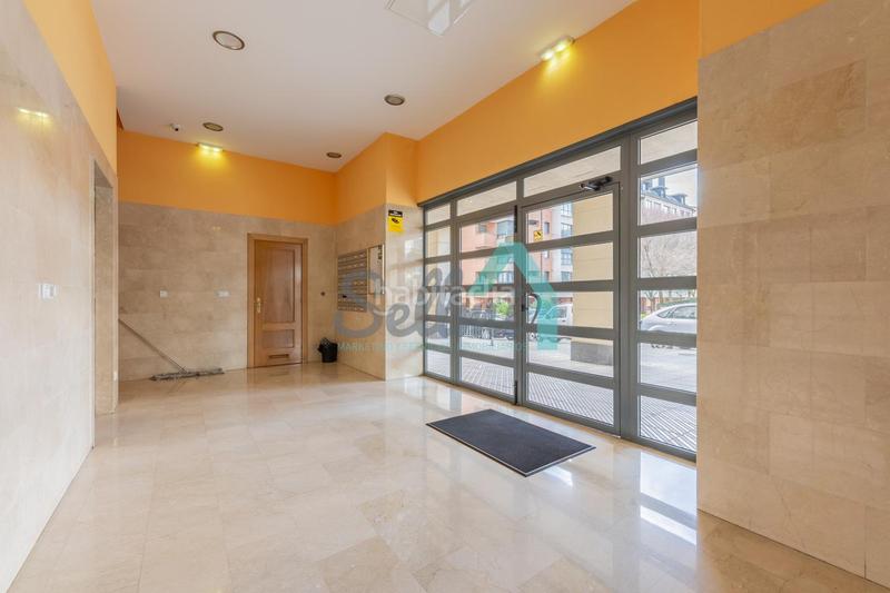 Foto 823df71a-a7e9-46bb-a1f9-01473f070218. Rent flat with heating parking in Huca - La Cadellada Oviedo