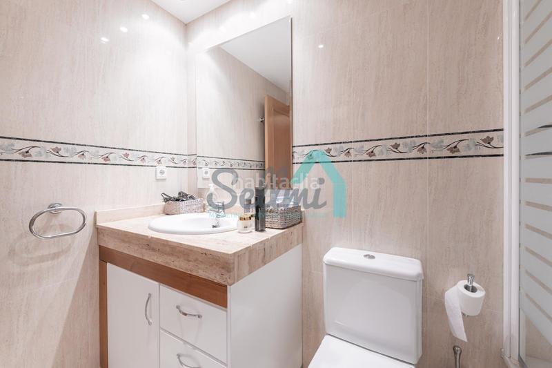 Foto 982054c8-9c8a-42d0-880f-12f9c744f3d3. Rent flat with heating parking in Huca - La Cadellada Oviedo