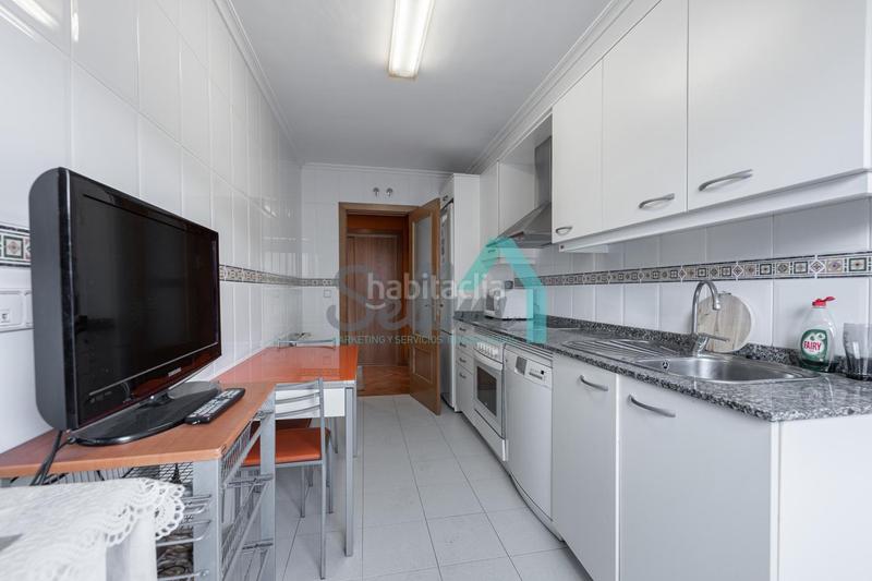 Foto b42b992a-1158-42d8-9ea6-1ff102bbc46d. Alquiler piso en Huca - La Cadellada Oviedo