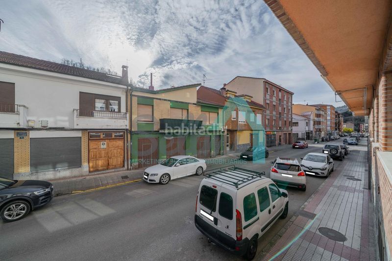 Foto 8b2e4edf-ef6d-4840-9a93-d5ae3d64acc2. Piso en Aller