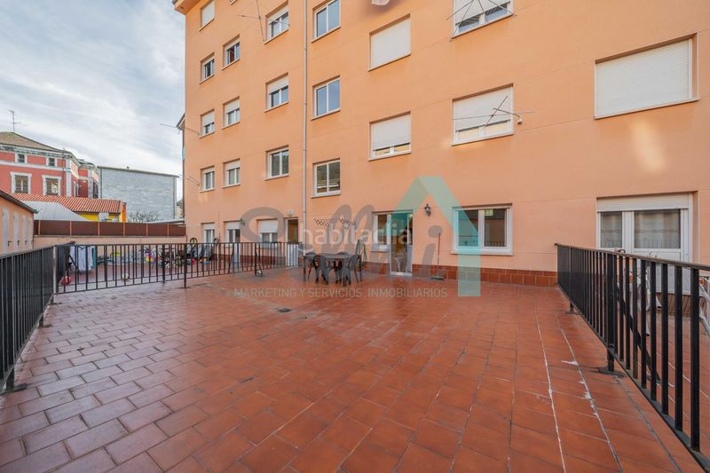 Foto d4f0e238-dc04-4cb3-8000-a679c1540271. Piso en Aller