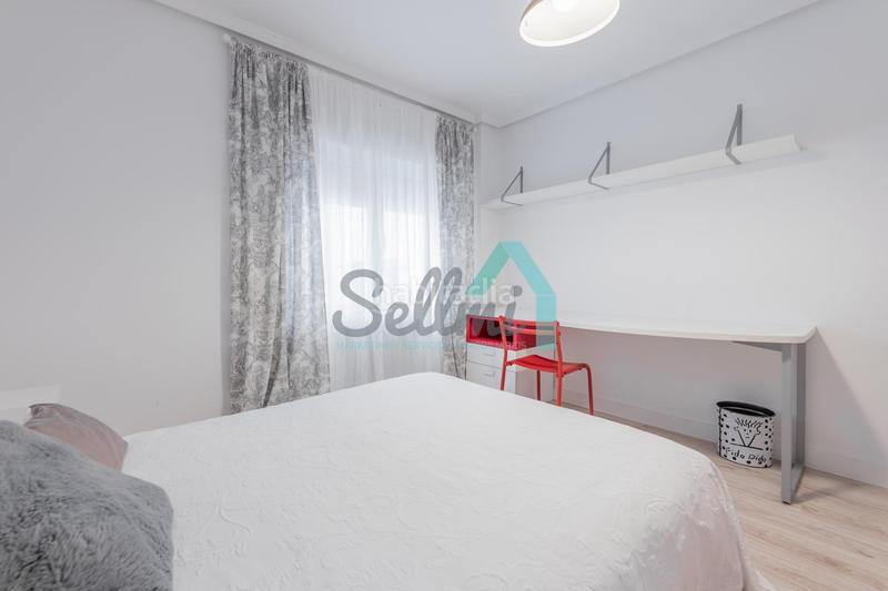 Foto 12b9e135-fa98-4d68-96b2-e1cd4443420d. Rent flat with heating in Salesas - Foncalada - Campoamor Oviedo