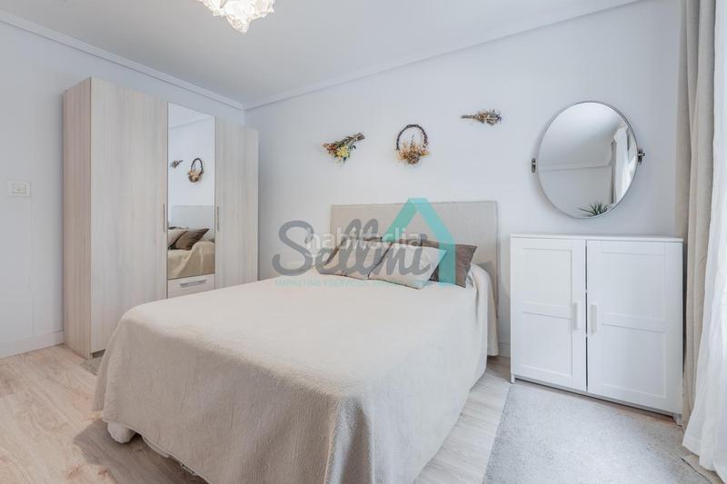 Foto 79d03c16-1a74-489b-8cd6-e7af7709fd7a. Alquiler piso en Salesas - Foncalada - Campoamor Oviedo
