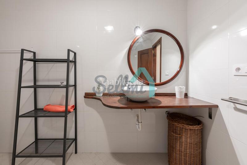 Foto fd68c15b-1fc7-4eca-8222-b6e3a34872eb. Location appartement avec chauffage dans Fontán Oviedo