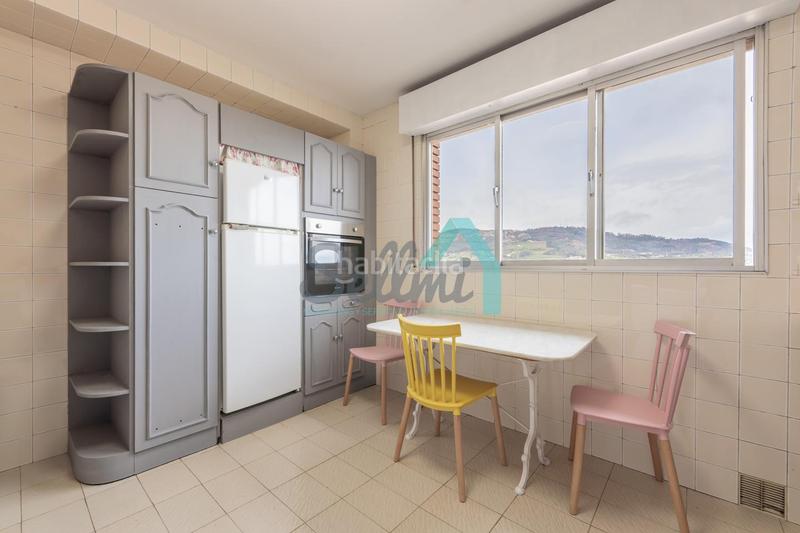 Foto b168bec7-fd39-40f9-b32e-38253e3b55bd. Miete etagenwohnung mit heizung in Fontán Oviedo