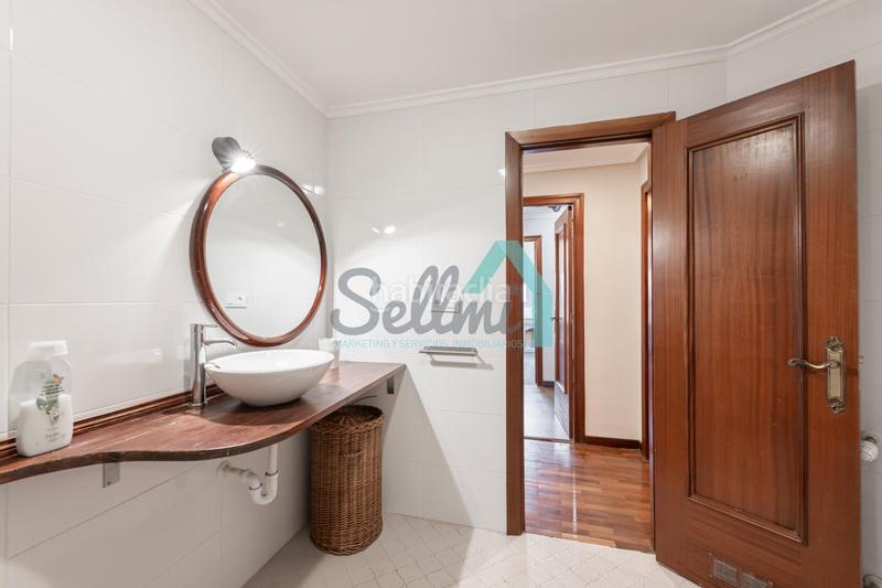 Foto c01ca251-02ea-4c59-9c4f-6e1588d61f2a. Rent flat with heating in Fontán Oviedo