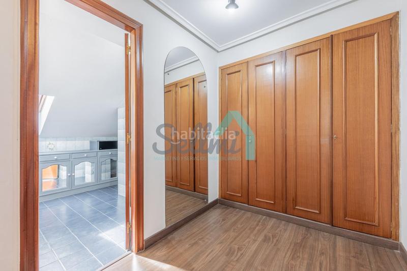 Foto 3d08e9c5-fb4b-4a1d-9494-03273954f368. Alquiler piso en Fontán Oviedo