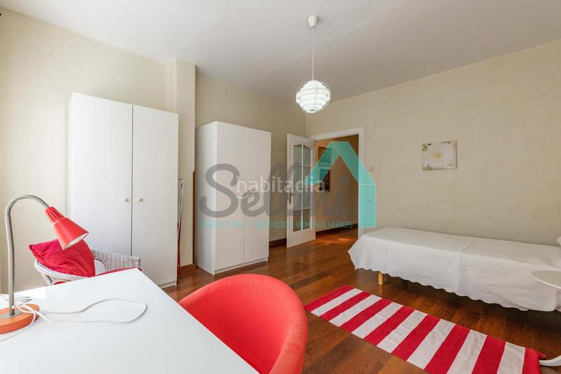 Foto 757eeada-1095-462e-869f-7090287f044d. Miete etagenwohnung mit heizung in Auditorio - Seminario - Parque de Invierno Oviedo