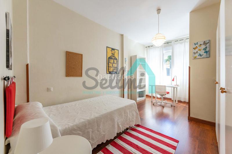 Foto fcc6a190-c3f6-4c27-85fb-ec34998df1d3. Alquiler piso en Auditorio - Seminario - Parque de Invierno Oviedo