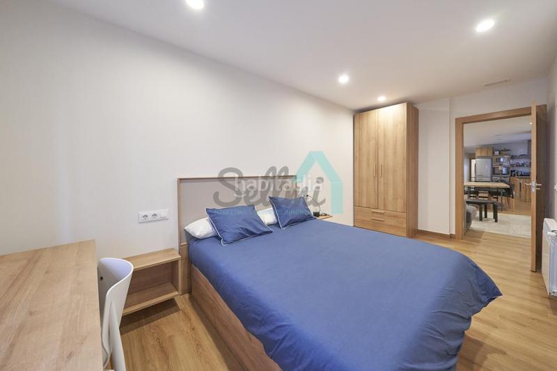 Foto 9852c48e-5e9a-498f-9059-5e4c575062f4. Rent flat in Salesas - Foncalada - Campoamor Oviedo