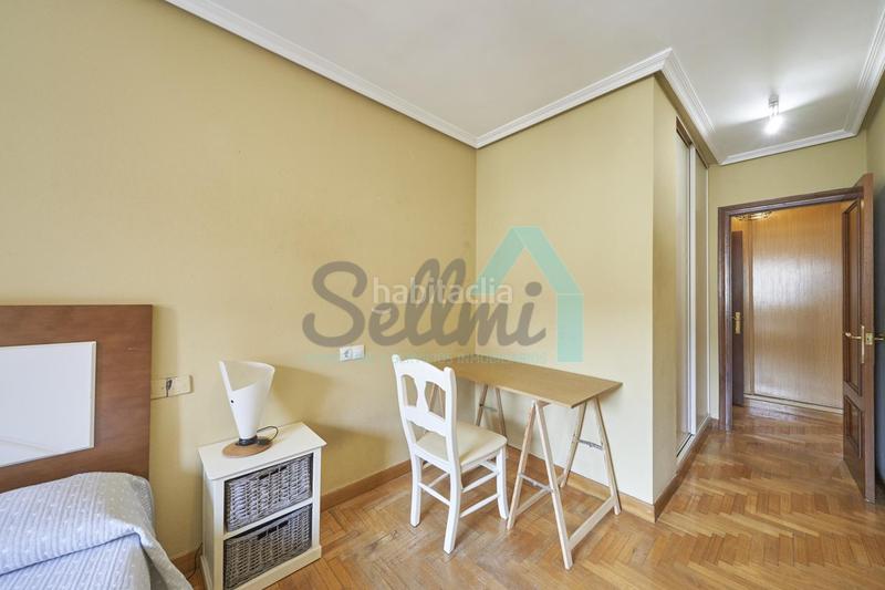 Foto 4d2dc58d-843d-498c-9935-c200bfd8e4e6. Rent flat with heating in Auditorio - Seminario - Parque de Invierno Oviedo