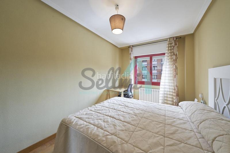 Foto e9d887eb-9187-4732-9b5d-44801459979e. Alquiler piso en Auditorio - Seminario - Parque de Invierno Oviedo