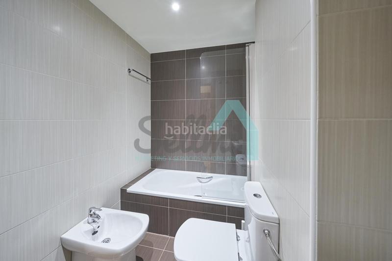 Foto 7edb4afc-6b72-4467-9b08-39771ac85ed0. Location appartement avec chauffage dans Montecerrao Oviedo