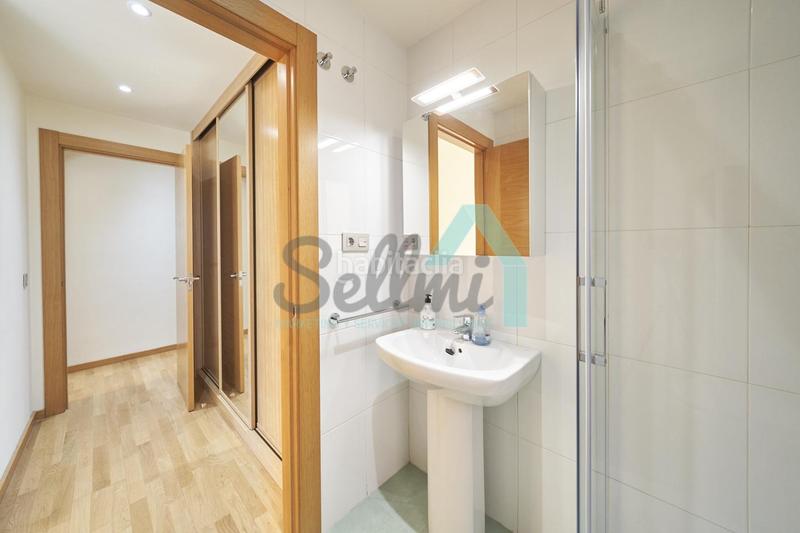 Foto 954d475d-7977-4f94-9a31-d3e6d3b78abe. Location appartement avec chauffage dans Montecerrao Oviedo