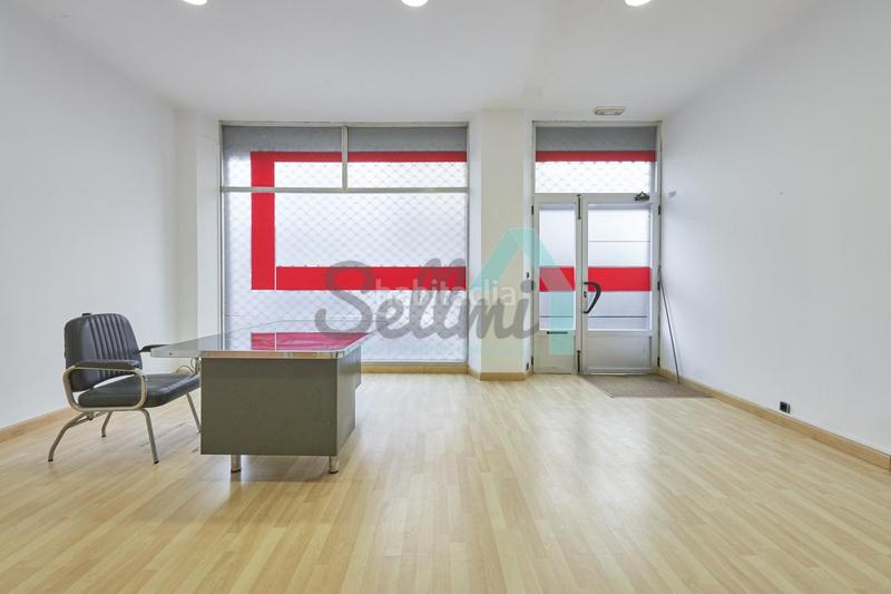 Foto fb3da66f-6898-4be0-90b4-a64ad34c06a3. Alquiler local comercial en Ceares Gijón