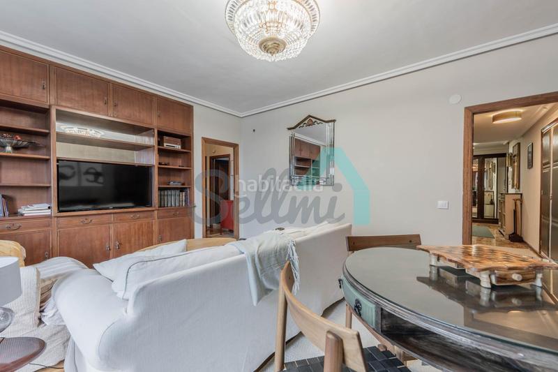 Foto 81b88ddd-c364-48d4-9752-f3c7ed2c8e09. Miete etagenwohnung mit heizung in Auditorio - Seminario - Parque de Invierno Oviedo