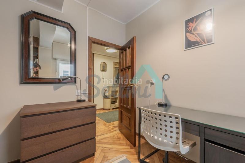 Foto 84d2fefc-88be-4a5b-a90d-9b5def701a0b. Rent flat with heating in Auditorio - Seminario - Parque de Invierno Oviedo