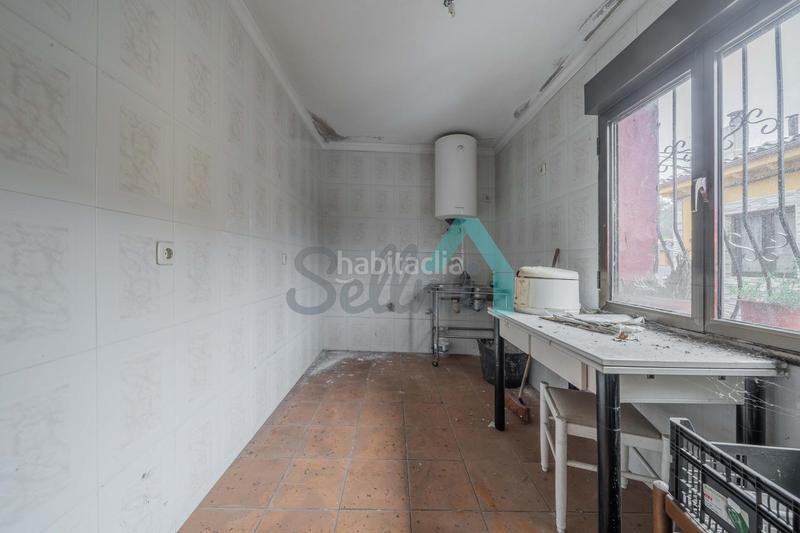 Foto e10f548b-5d09-41a0-ab0d-e74ad9dd5eb2. Casa adosada en Lada Langreo