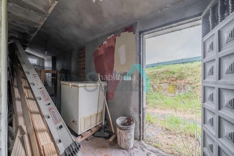 Foto c9a1fc7a-82ee-4640-b2ac-72ba1746e738. Casa adossada a Lada Langreo