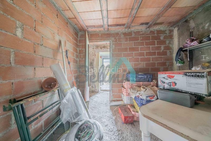 Foto d052f4f3-9760-464f-ada9-9b6fce0b21af. Casa adossada a Lada Langreo