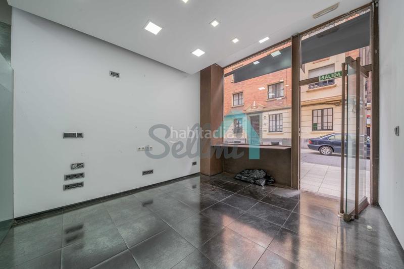 Foto 72be86a2-3063-440d-bd8d-151d6677a892. Alquiler local comercial en Auditorio - Seminario - Parque de Invierno Oviedo