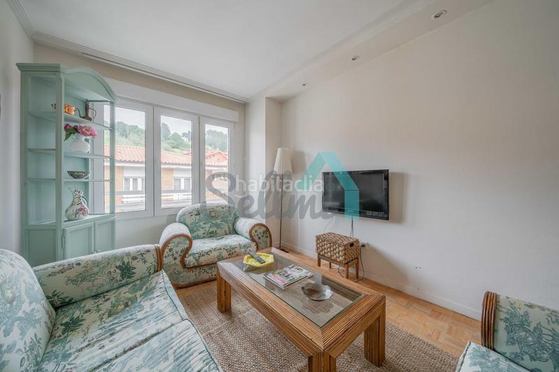 Foto a3b7b2ae-16c9-4940-95e4-d9754ac1643d. Miete etagenwohnung in Luanco-Aramar-Antromero Gozón