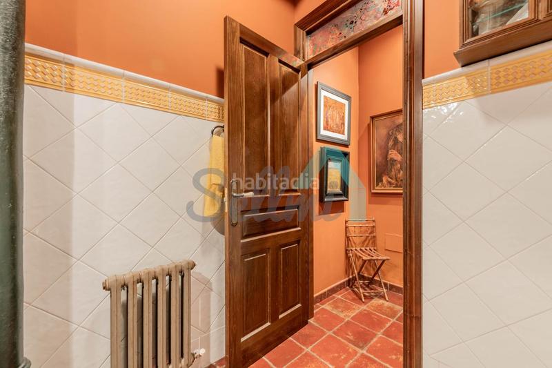 Foto 83f720c6-aed9-44d0-abce-be466f0ae7ae. Casa amb calefacció aparcament a Buenavista Oviedo