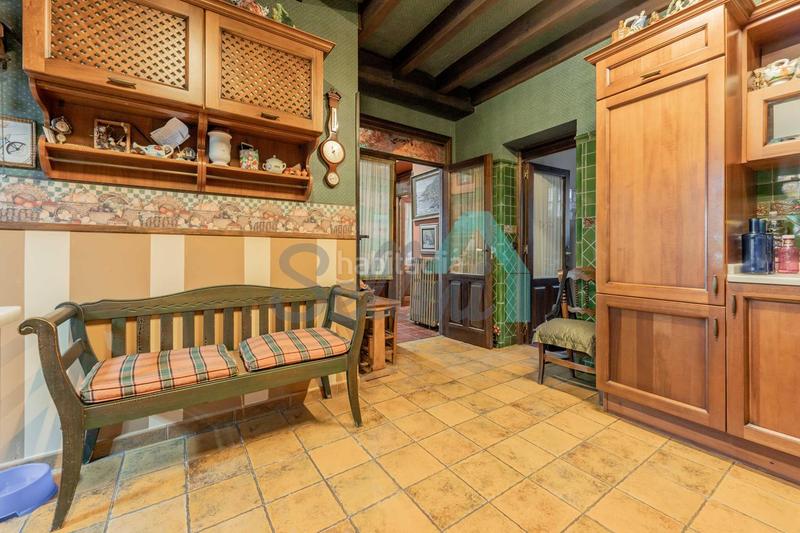 Foto deafc384-c439-4bce-9fc9-6549e156848e. Casa amb calefacció aparcament a Buenavista Oviedo