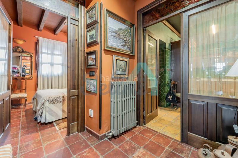 Foto fd5b0766-b2ce-495a-8d29-a39027c0b80f. Casa amb calefacció aparcament a Buenavista Oviedo