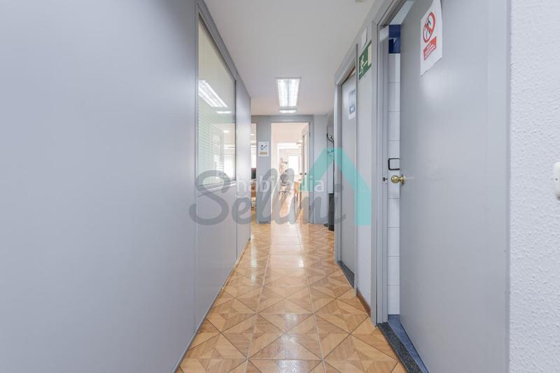 Foto 0f23c4d2-6395-49f2-b01d-210d28cca27b. Miete büro mit heizung in Parque San Francisco - Uría Oviedo