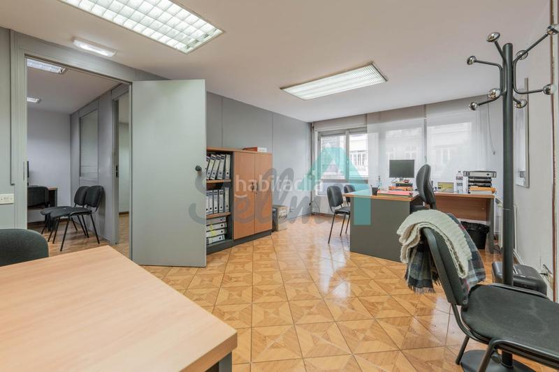 Foto d3e01360-0d5a-4dd7-824e-5a49cddd2110. Miete büro mit heizung in Parque San Francisco - Uría Oviedo