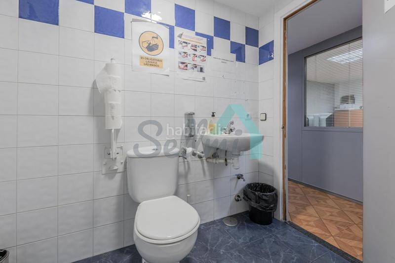 Foto daae2d1f-e28b-421b-b32e-a8df1657f3d1. Miete büro mit heizung in Parque San Francisco - Uría Oviedo