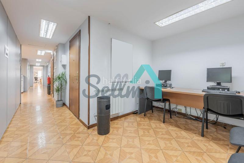 Foto 1e6c2e72-7c51-48e6-9e22-cfb940571cce. Rent office space with heating in Parque San Francisco - Uría Oviedo
