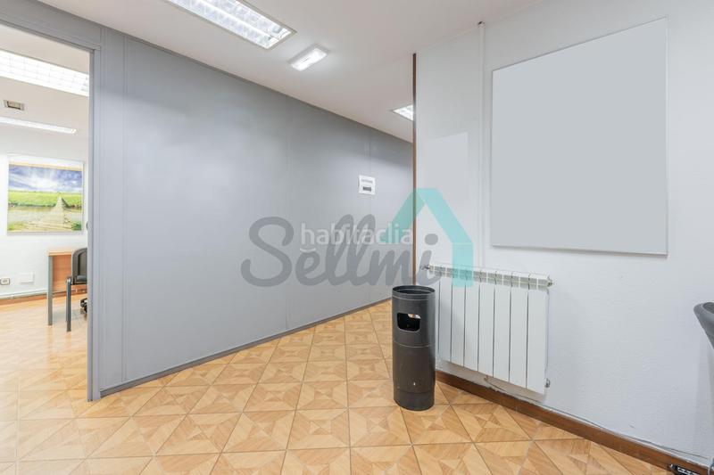 Foto 25e63b59-7e90-4e3f-9340-bbc3ffa820a1. Rent office space with heating in Parque San Francisco - Uría Oviedo