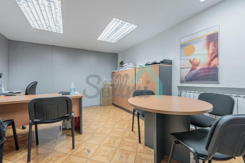 Foto 416feddd-a5e9-46e2-9f67-2addd2b76a9a. Rent office space with heating in Parque San Francisco - Uría Oviedo