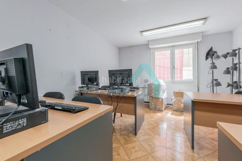 Foto 54d5e1c3-9c83-4e58-bb8b-1405620b5685. Rent office space with heating in Parque San Francisco - Uría Oviedo