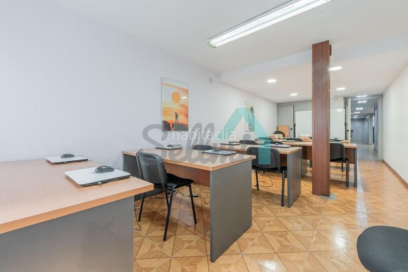 Foto 8e75572f-732b-4399-a3ff-3a2fe5c2aee1. Rent office space with heating in Parque San Francisco - Uría Oviedo