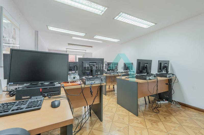 Foto ba7d37bb-ce45-4197-ad9e-89525b6a67cb. Rent office space with heating in Parque San Francisco - Uría Oviedo