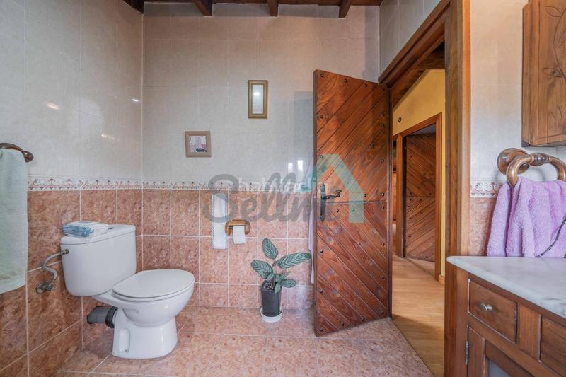 Foto 170738e9-8dfc-40aa-b6f7-be827a0197b2. Casa aparellada amb calefacció aparcament a Vibaña-Ardisana-Caldueño Llanes