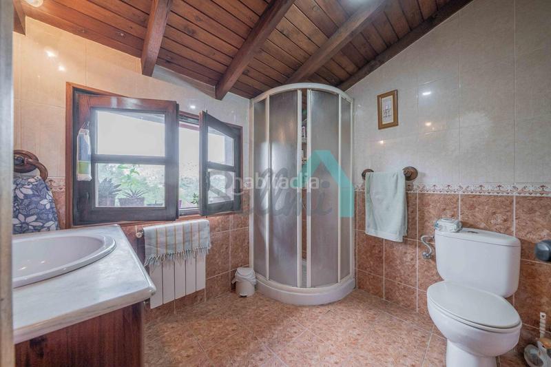 Foto 38ad76ee-970c-4c14-98e1-a0f89fc2d717. Casa aparellada amb calefacció aparcament a Vibaña-Ardisana-Caldueño Llanes