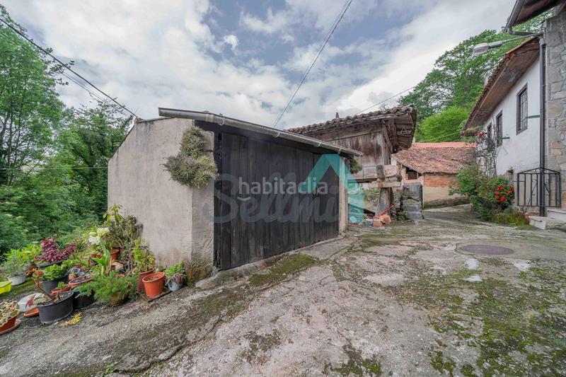 Foto 67889338-117e-4b12-8393-b77bc29665a2. Casa aparellada amb calefacció aparcament a Vibaña-Ardisana-Caldueño Llanes